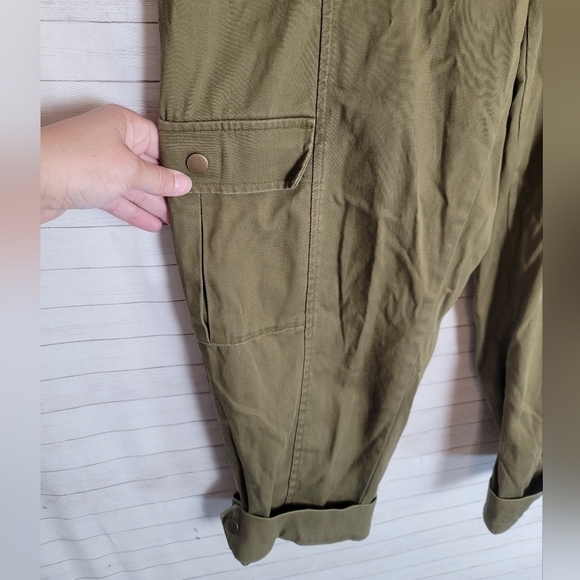 KNOX ROSE CUFFED OLIVE GREEN CARGO PANTS W ELASTIC WAIST BAND, SZ MEDIUM - Picture 3 of 16